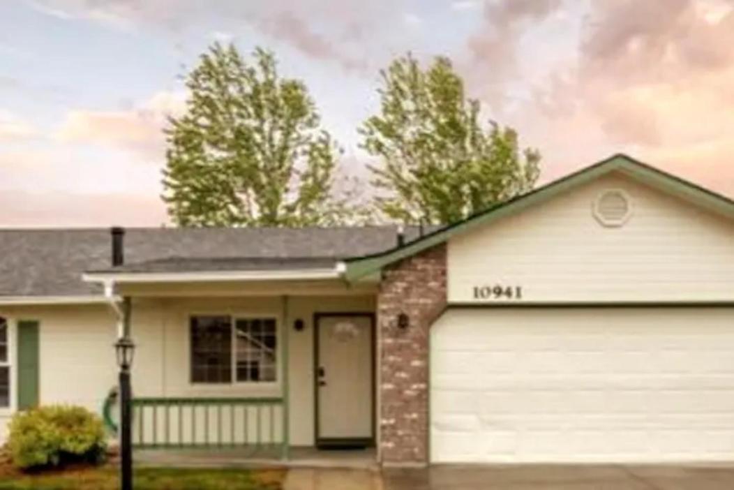 Hello Dolly! 3 Beds, 2 Bath, 2 Tv'S, Fireplace, Quiet Neighborhood In Star, Id Minutes From Walking Trails And River Views Eagle Kültér fotó