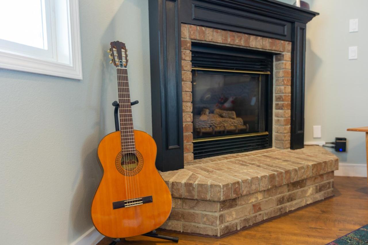 Hello Dolly! 3 Beds, 2 Bath, 2 Tv'S, Fireplace, Quiet Neighborhood In Star, Id Minutes From Walking Trails And River Views Eagle Kültér fotó